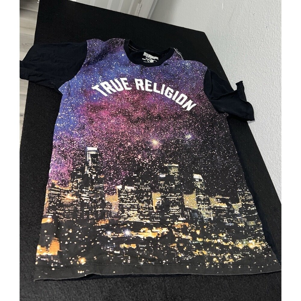 True Religion Night Scene Tee shirt Size Medium